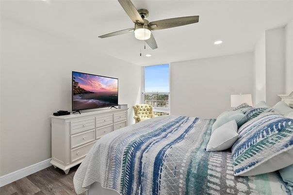 Bedroom, Interior, Recessed Lighting, Wood Texture Flooring