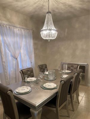 Dining room, Interior