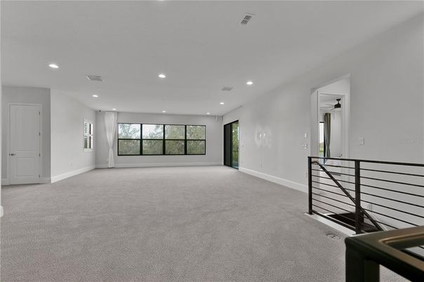 Empty room, Interior, Recessed Lighting