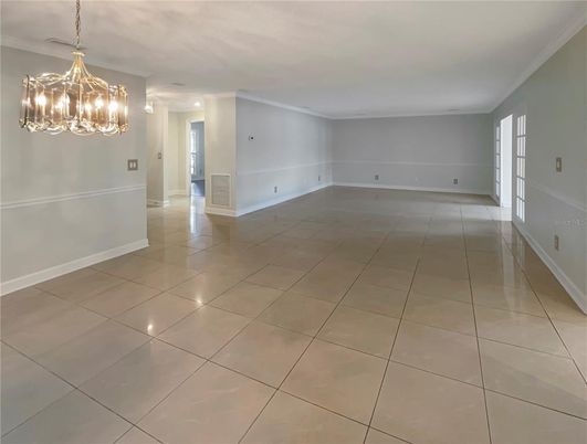 Empty room, Interior, Pendant Lights