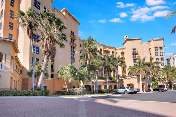 Exterior, Facade, Condo Building