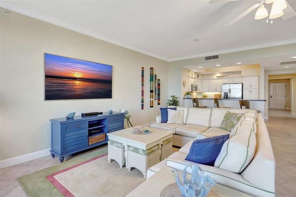 Interior, Kitchen, Living room, Recessed Lighting, Stainless Steel Appliances