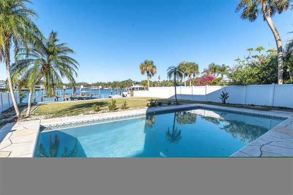 Exterior, Pool, Water
