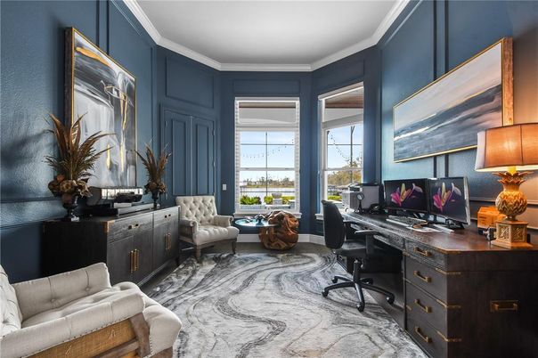 Home Office, Interior