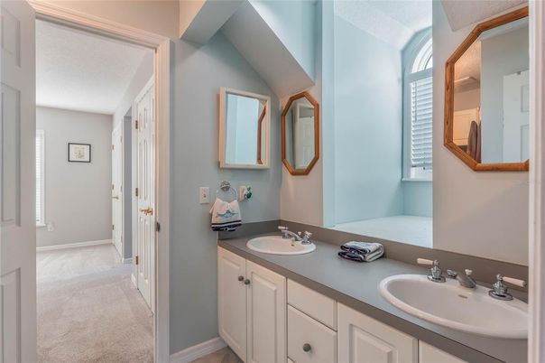 Bathroom, Dual Sink Vanities, Interior