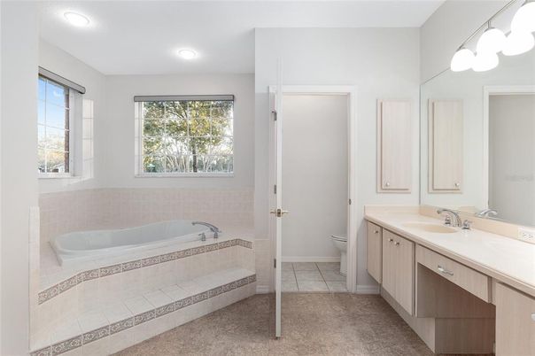 Bathroom, Interior, Recessed Lighting
