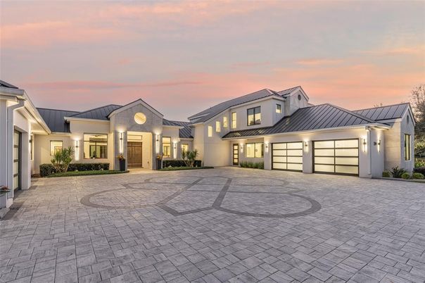 Attached, Exterior, Facade, Farmhouse