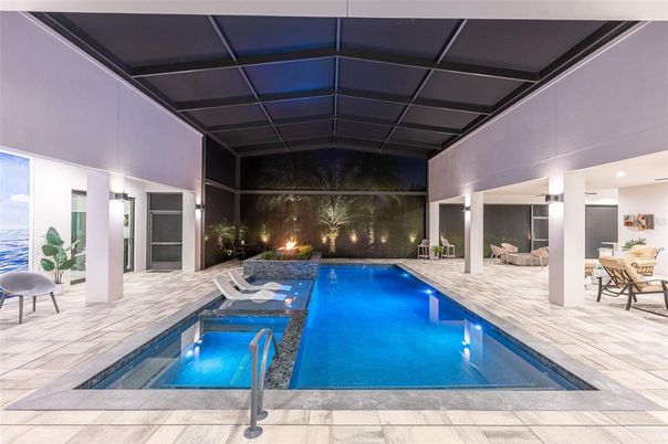 Interior, Pool, Sun Room
