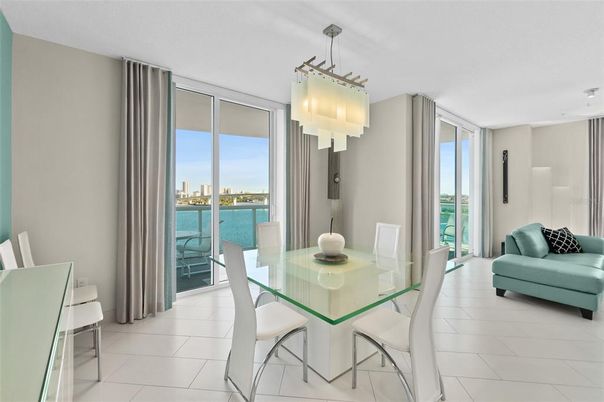 Dining room, Interior, Pendant Lights, Water
