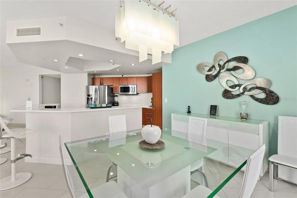 Dining room, Interior, Kitchen, Recessed Lighting, Stainless Steel Appliances