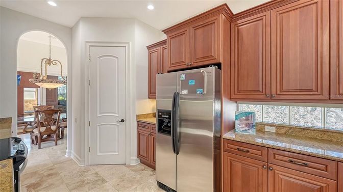 Dining room, Interior, Kitchen, Recessed Lighting, Stainless Steel Appliances