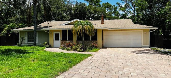 Attached, Exterior, Facade, Ranch