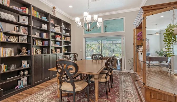 Chandelier, Dining room, Interior, Recessed Lighting, Wood Texture Flooring