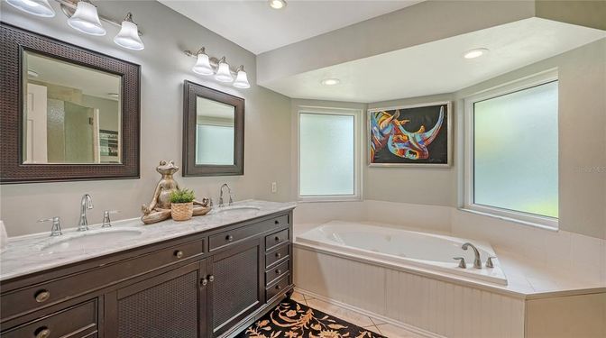 Bathroom, Dual Sink Vanities, Interior, Recessed Lighting
