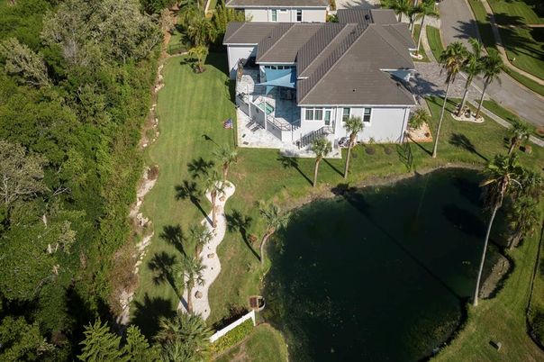 Exterior, Drone
