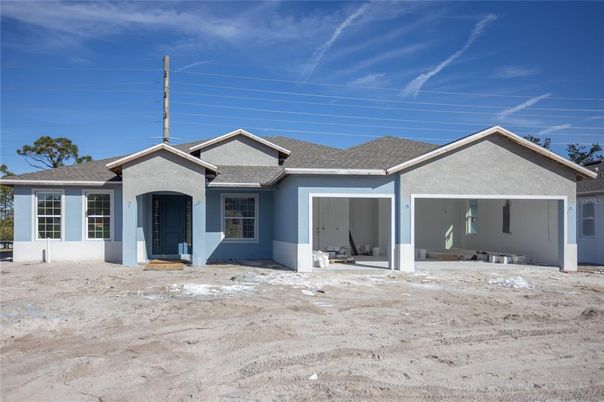 Backyard, Exterior, Facade, Ranch