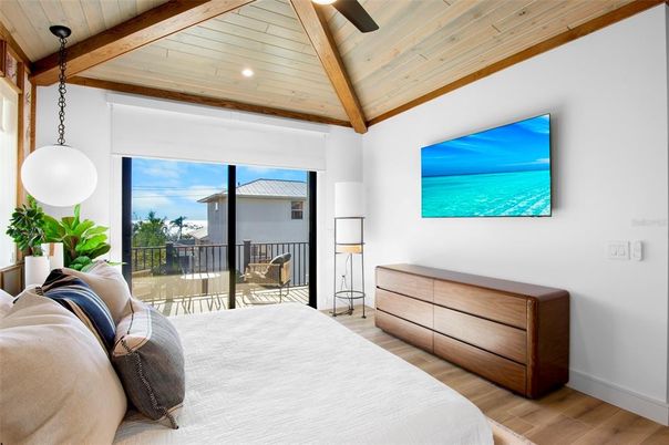 Bedroom, Interior, Pendant Lights, Recessed Lighting, Wooden Beams, Wooden Ceilings, Wood Texture Flooring