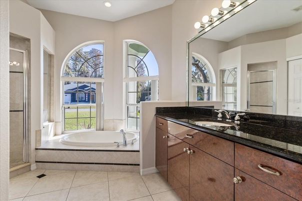 Bathroom, Interior, Recessed Lighting