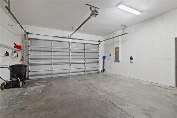 Garage, Interior