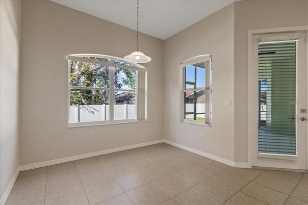 Empty room, Interior, Pendant Lights