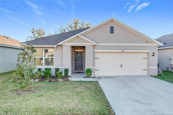 Attached, Exterior, Facade, Ranch