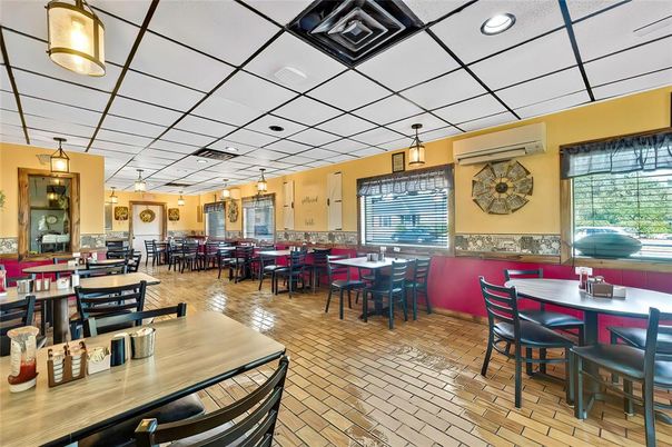 Dining room, Interior, Pendant Lights, Recessed Lighting
