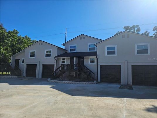 Attached, Exterior, Facade, Rowhouse