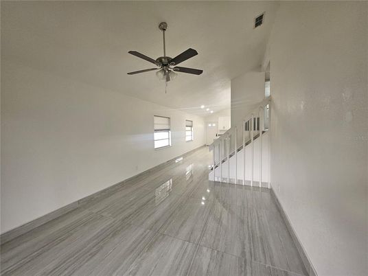 Empty room, Interior, Recessed Lighting