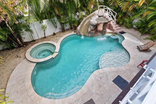 Exterior, Pool
