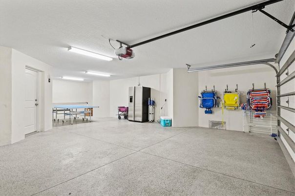 Garage, Interior