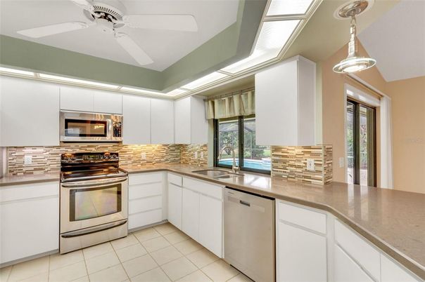 Interior, Kitchen, Pendant Lights, Stainless Steel Appliances