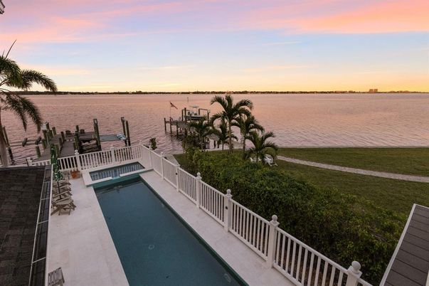 Exterior, Lake, Pool, Water