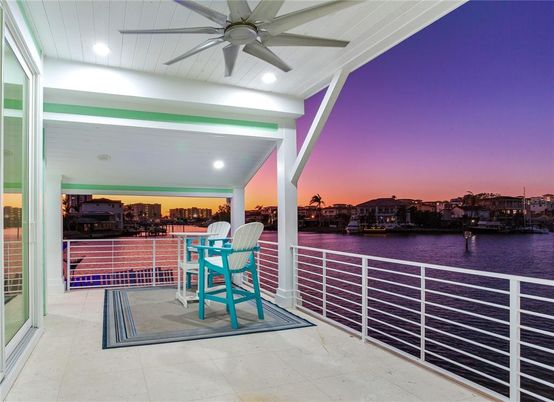 Exterior, Recessed Lighting, Water