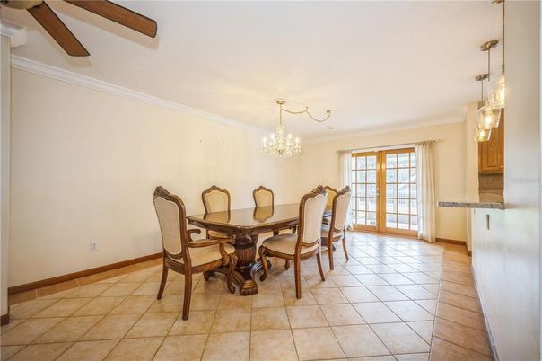 Chandelier, Dining room, Interior, Pendant Lights