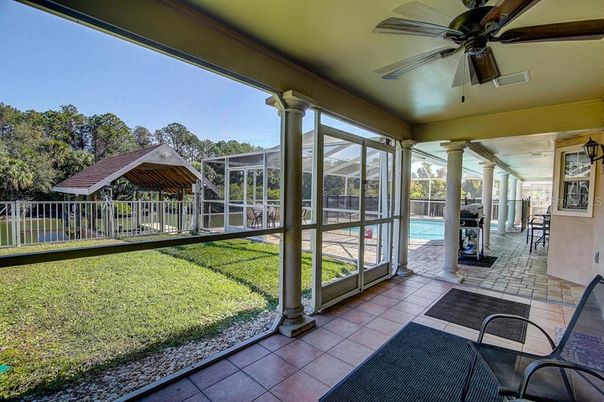 Interior, Pool, Sun Room