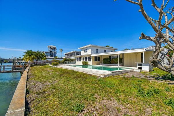Exterior, Lake, Pool