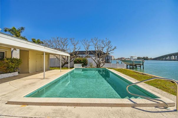 Exterior, Pool, Water