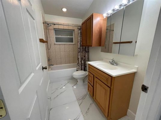 Bathroom, Interior, Marble, Recessed Lighting