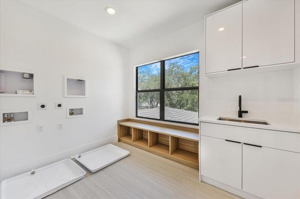 Interior, Recessed Lighting, Wood Texture Flooring