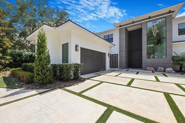 Attached, Exterior, Facade, Modern