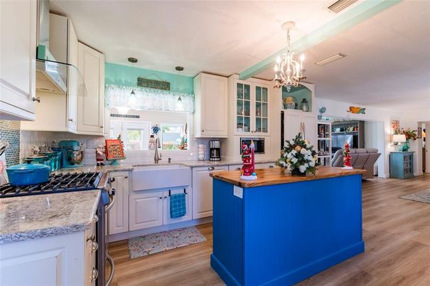 Chandelier, Interior, Kitchen, Pendant Lights, Wood Texture Flooring