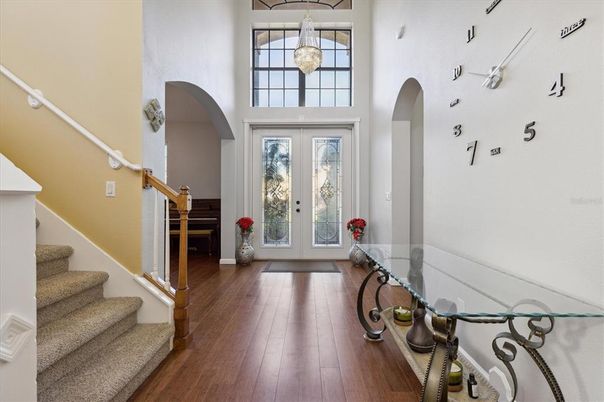 Chandelier, Interior, Wood Texture Flooring