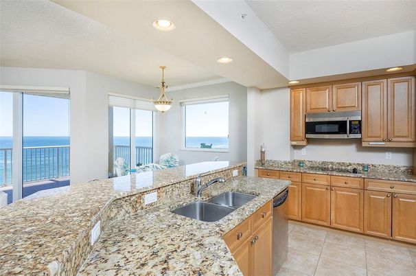Interior, Kitchen, Pendant Lights, Recessed Lighting, Water