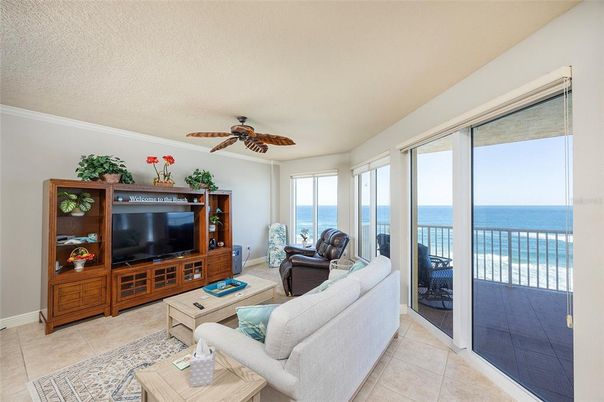 Interior, Living room, Water