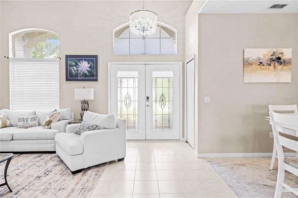 Chandelier, Interior, Living room, Pendant Lights