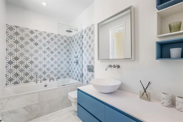 Bathroom, Interior, Marble, Recessed Lighting