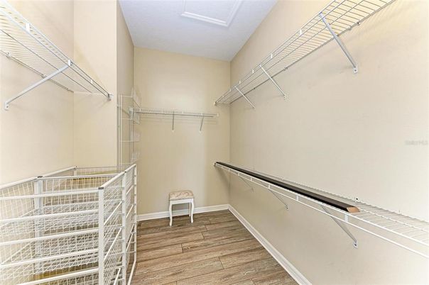 Interior, Walk-in Closets, Wood Texture Flooring