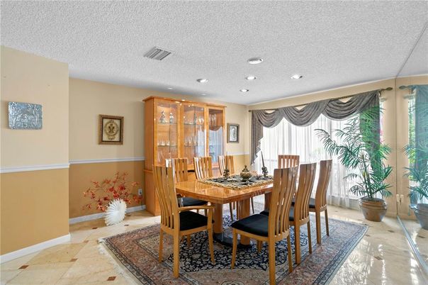 Dining room, Interior, Recessed Lighting