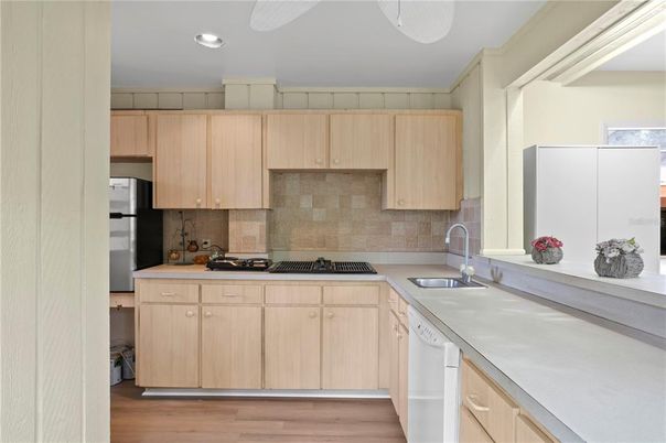 Interior, Kitchen, Recessed Lighting, Wood Texture Flooring