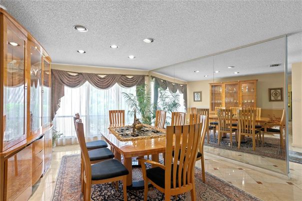 Dining room, Interior, Recessed Lighting